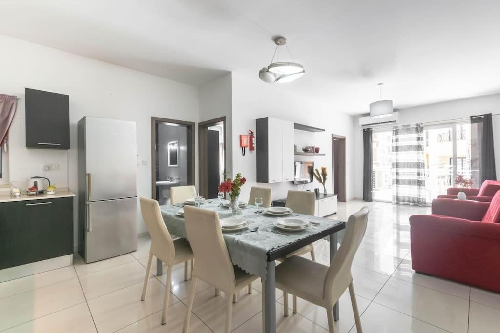 Modern Apt. Close To The Square St. Paul's Bay Buitenkant foto