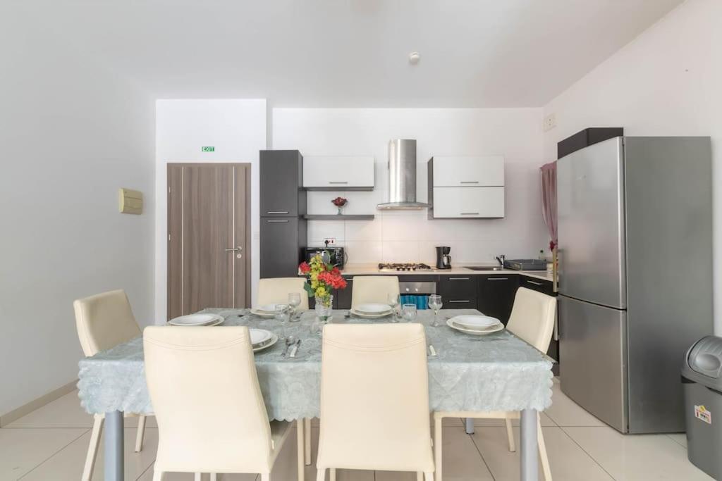Modern Apt. Close To The Square St. Paul's Bay Buitenkant foto